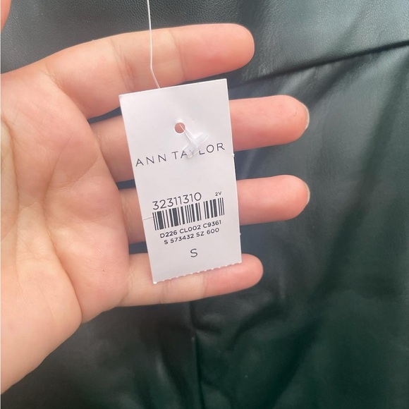 Ann Taylor faux leather pants - Picture 5 of 6